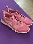 Текстильні жіночі кросівки ASICS