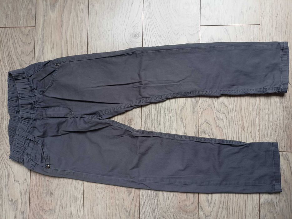 Spodnie 122/128 z gumką w pasie super!