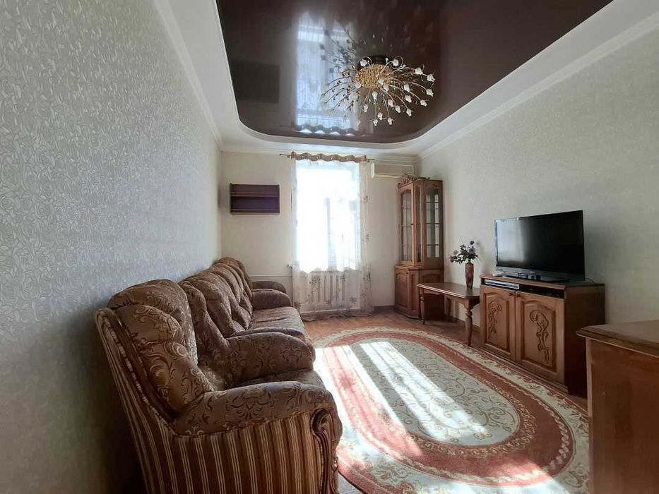 Продажа 3-х комнатной квартиры. Сухой Фонтан. Сталинка. Заходи и жив