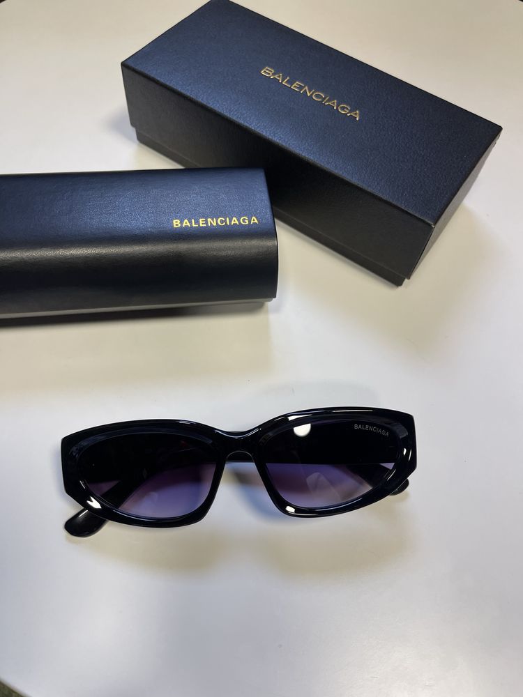 Трендові окуляри Balenciaga