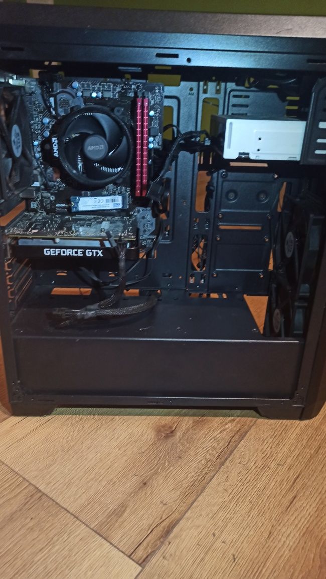 Komputer 16RAM , GTX 1650 , AMD Ryzen 3 3100