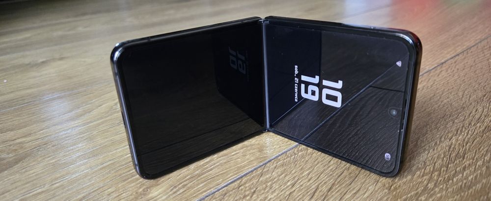 Samsung Galaxy Z Flip 4 256 mb