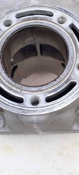 Cilindro yz125 danificado