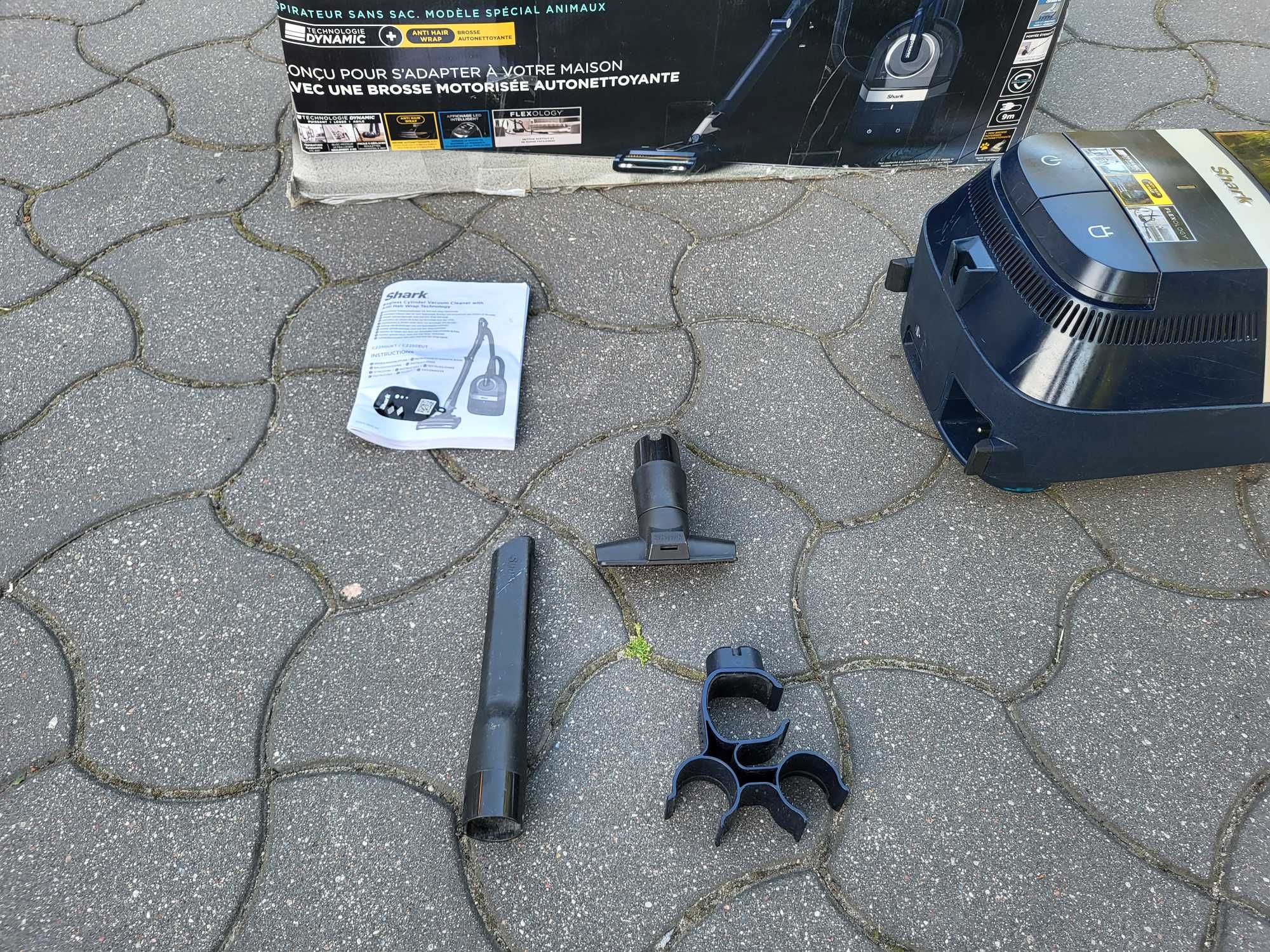 Odkurzacz bez workowy SHARK CZ250EUT z filtrami mocny 800w długi kabel