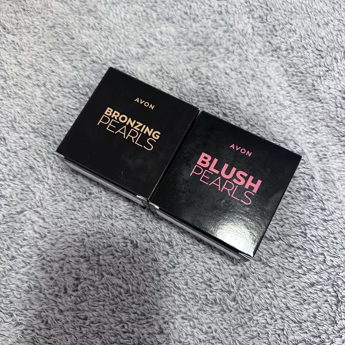 Avon pearls blush & bronzing