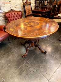 Італійський дерев‘яний стіл