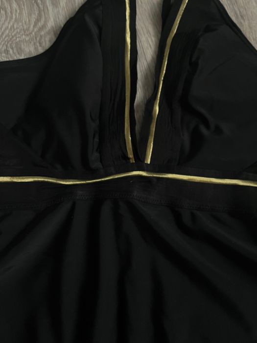 Купальник суцільний чорний