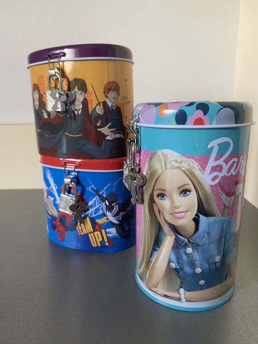 Скарбнички металеві із замком