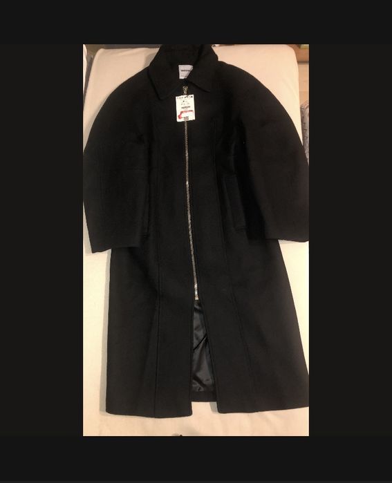 Czarny płaszcz