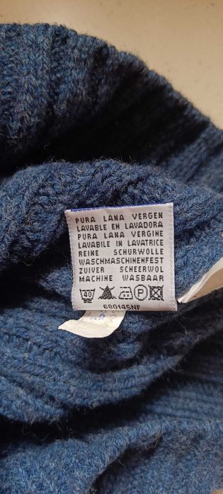 Woolmark. Cieplutki damski, mięsisty golf wełniany. 100% wełny.