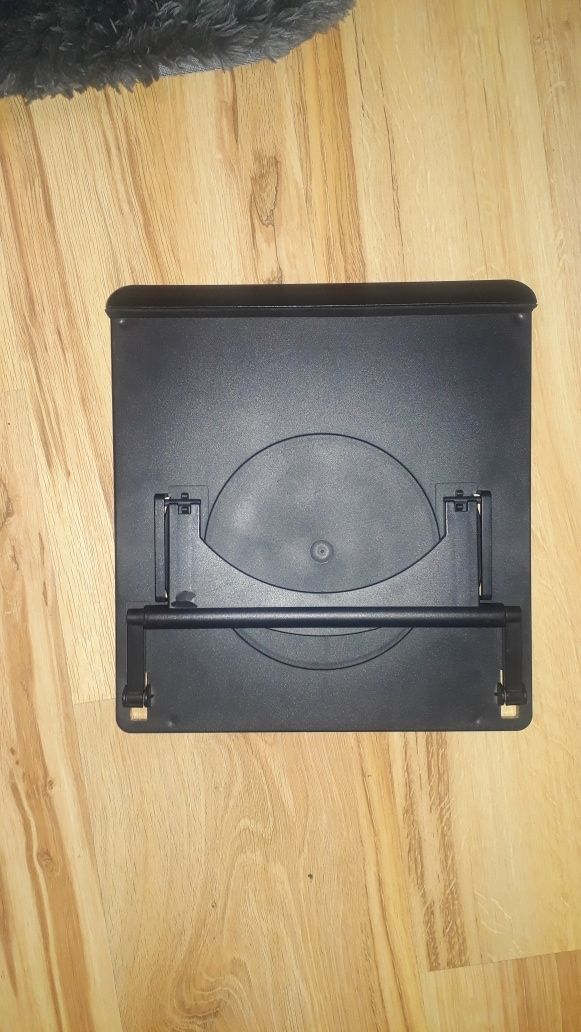 Stojak na laptop