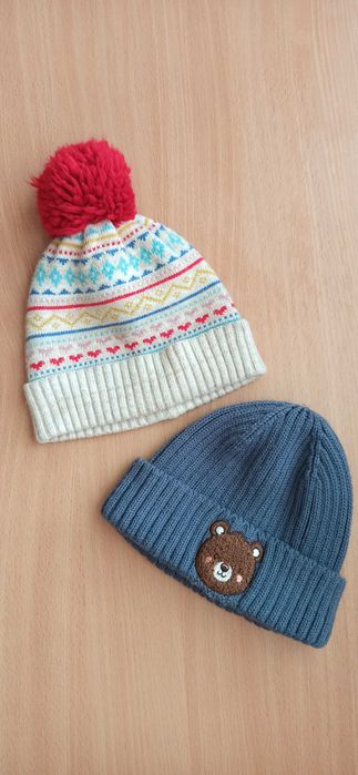 Костюм 92 , штани 92 кофта, шапка 3 роки