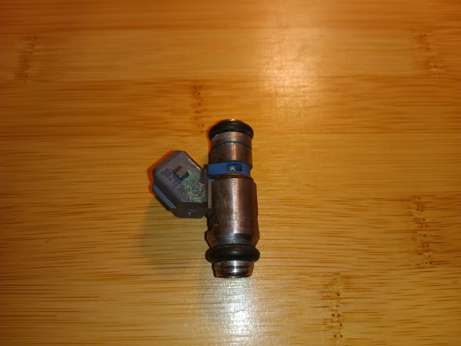 Wtryskiwacz 348220 VALEO AUDI SEAT VW A2 1,4 16V