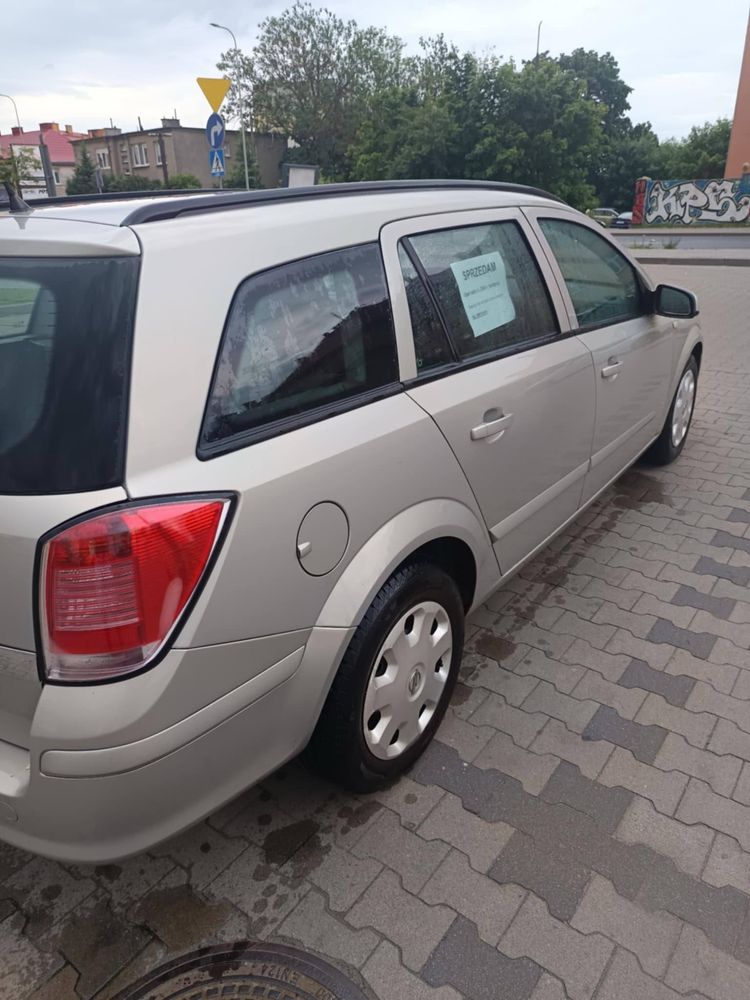 Oprl Astra h 2005 kombi sprawny opłacony z przeglądem
