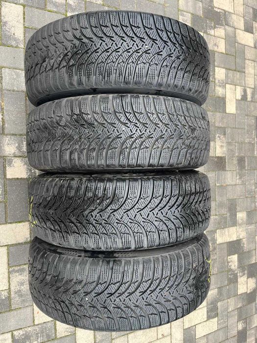 4 Opona zimowa KUMHO WinterCraft WP51 225/60 R17 99H