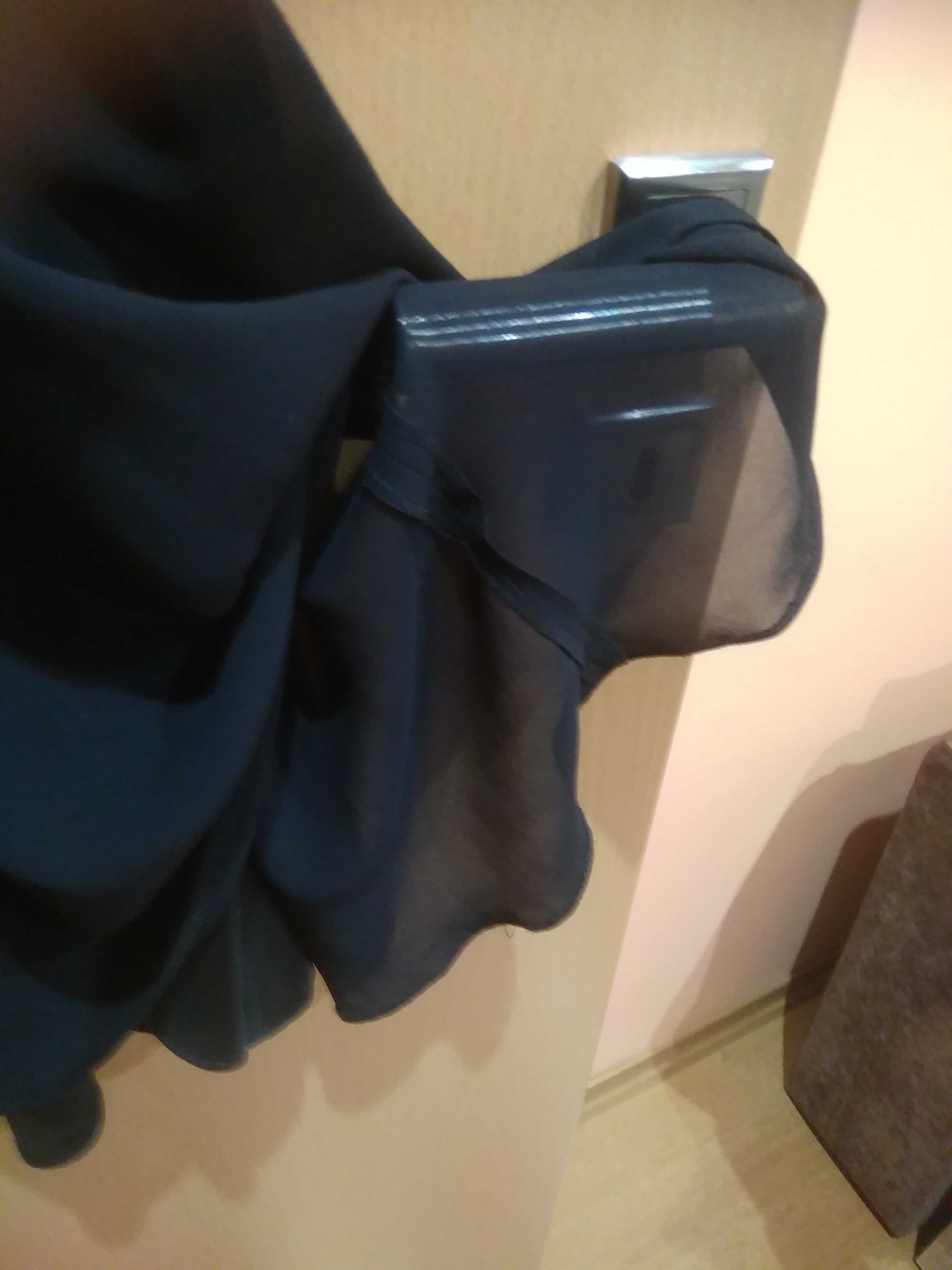 sukienki wieczorowe z lekkiego materiału mi