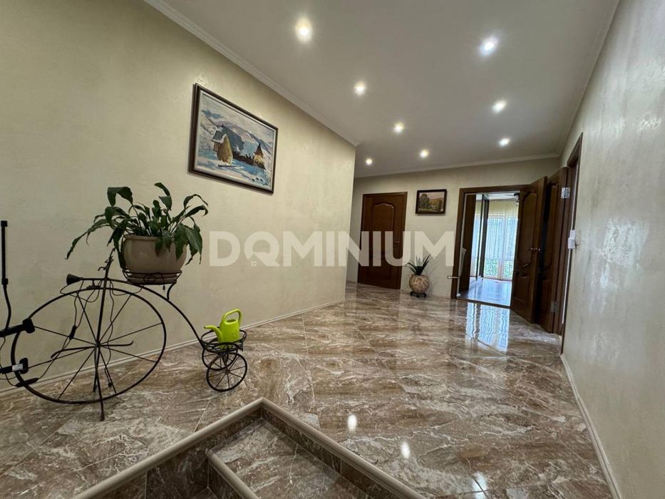 Продається будинок в м. Хуст, вул. Братів Шерегиїв