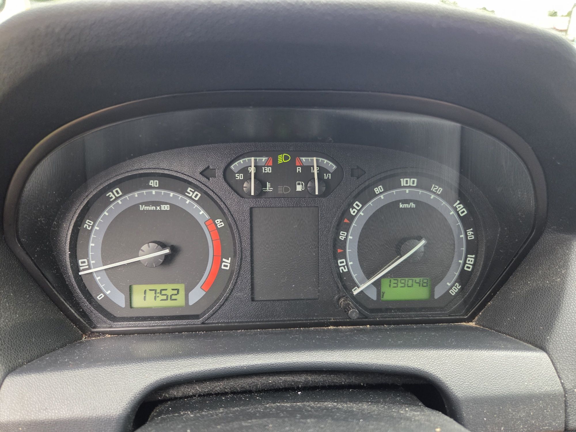 Skoda fabia 1.2 sedan.Niski przebieg.