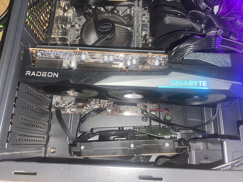 AMD Radeon RX 7600