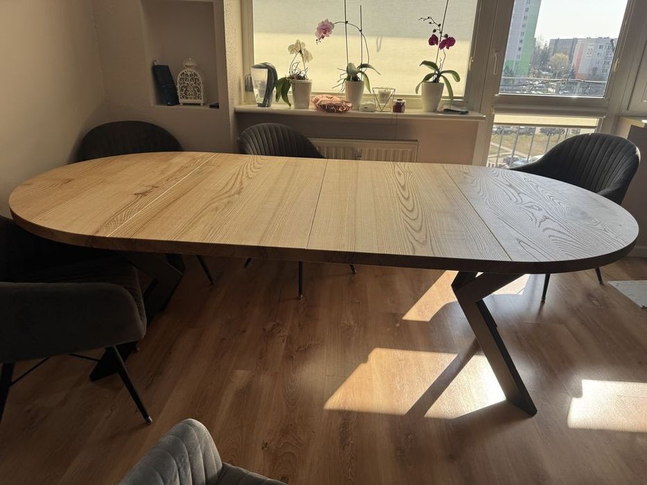 Stół okrągły rozkladany 300cm. Jesion, dąb