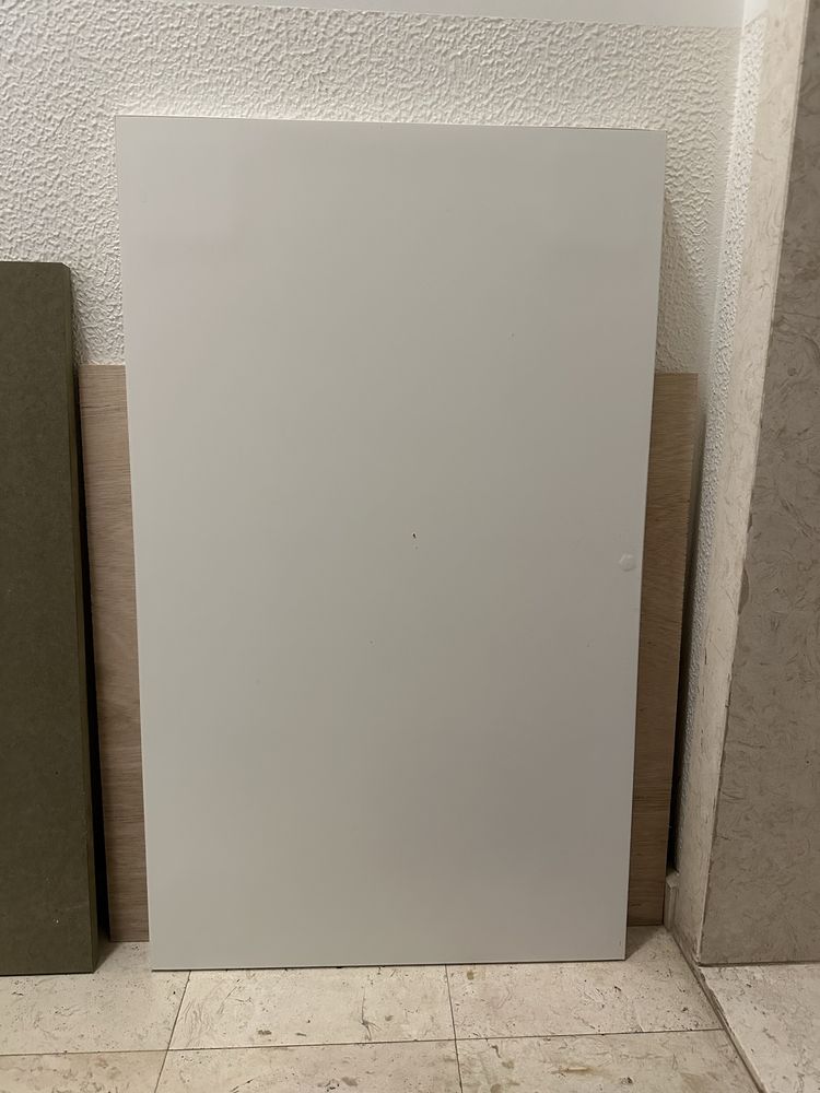 Tampo de mesa para quarto ou escritorio.