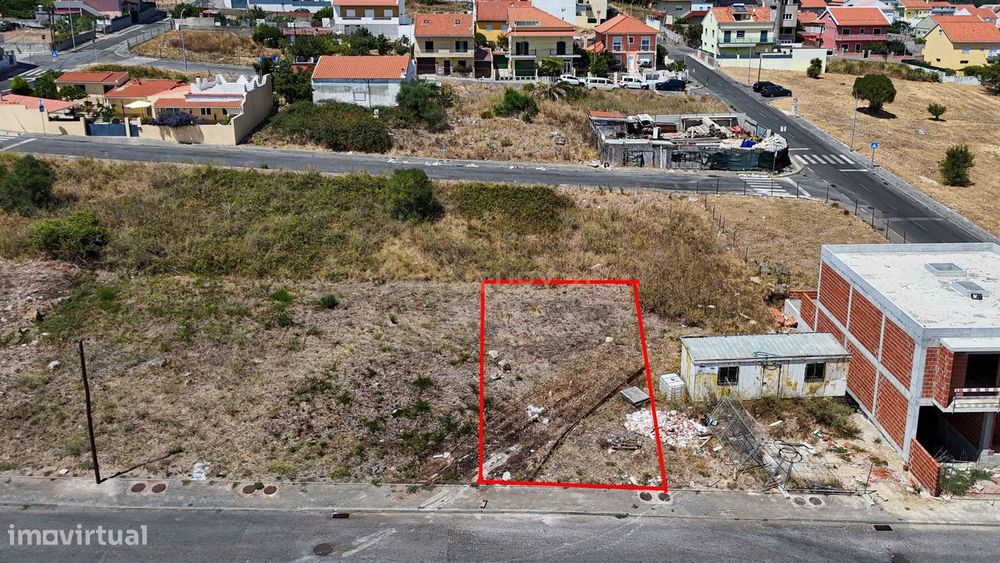 Terreno para construção de moradia T3 | 190 m² | Amadora
