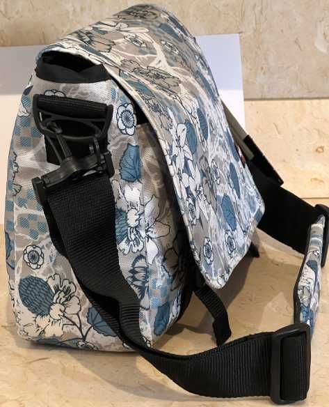 Pasta EASTPAK Nova a Estrear