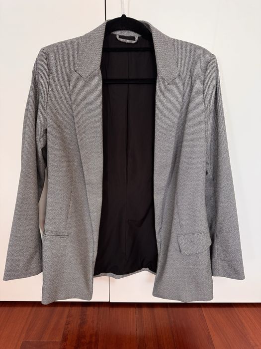 Blazer H&M axadrezado em preto e branco