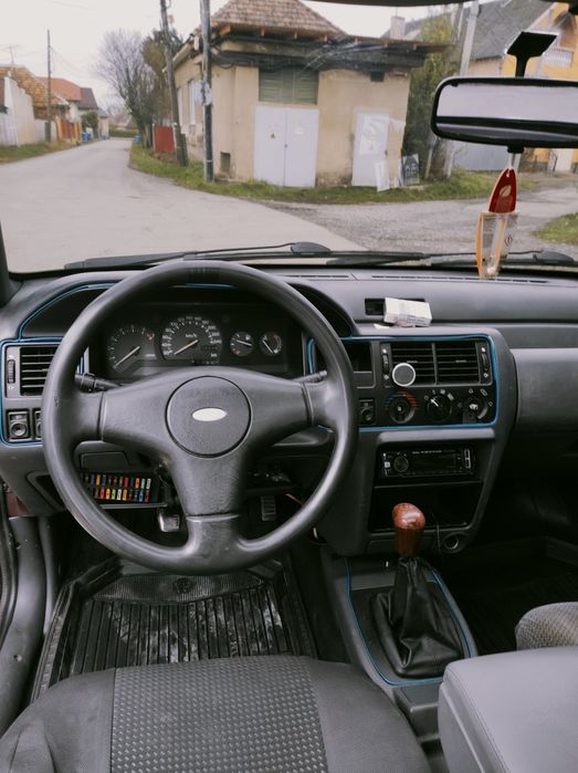 Ford escort 1.4 бензин