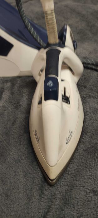 праска з парогенератором Tefal GV8461.