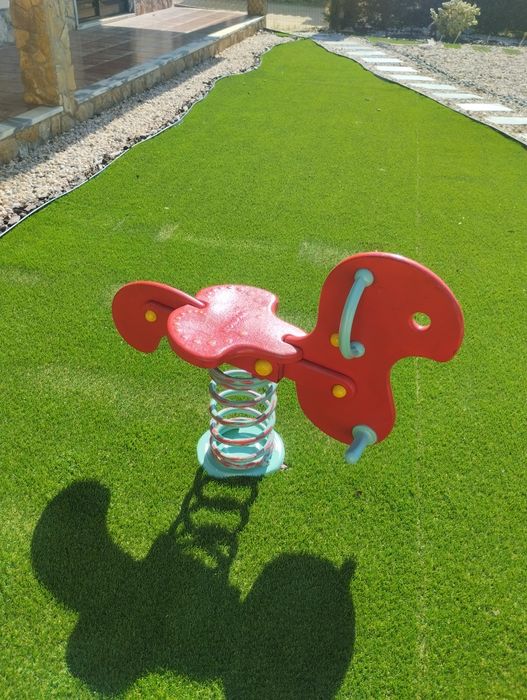 Baloiço infantil com mola