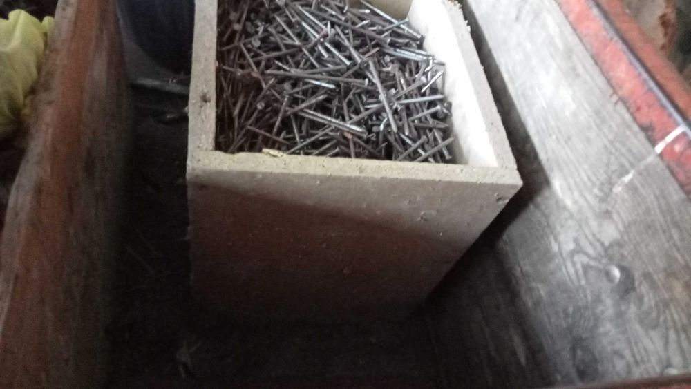 Pregos de 8/10cm