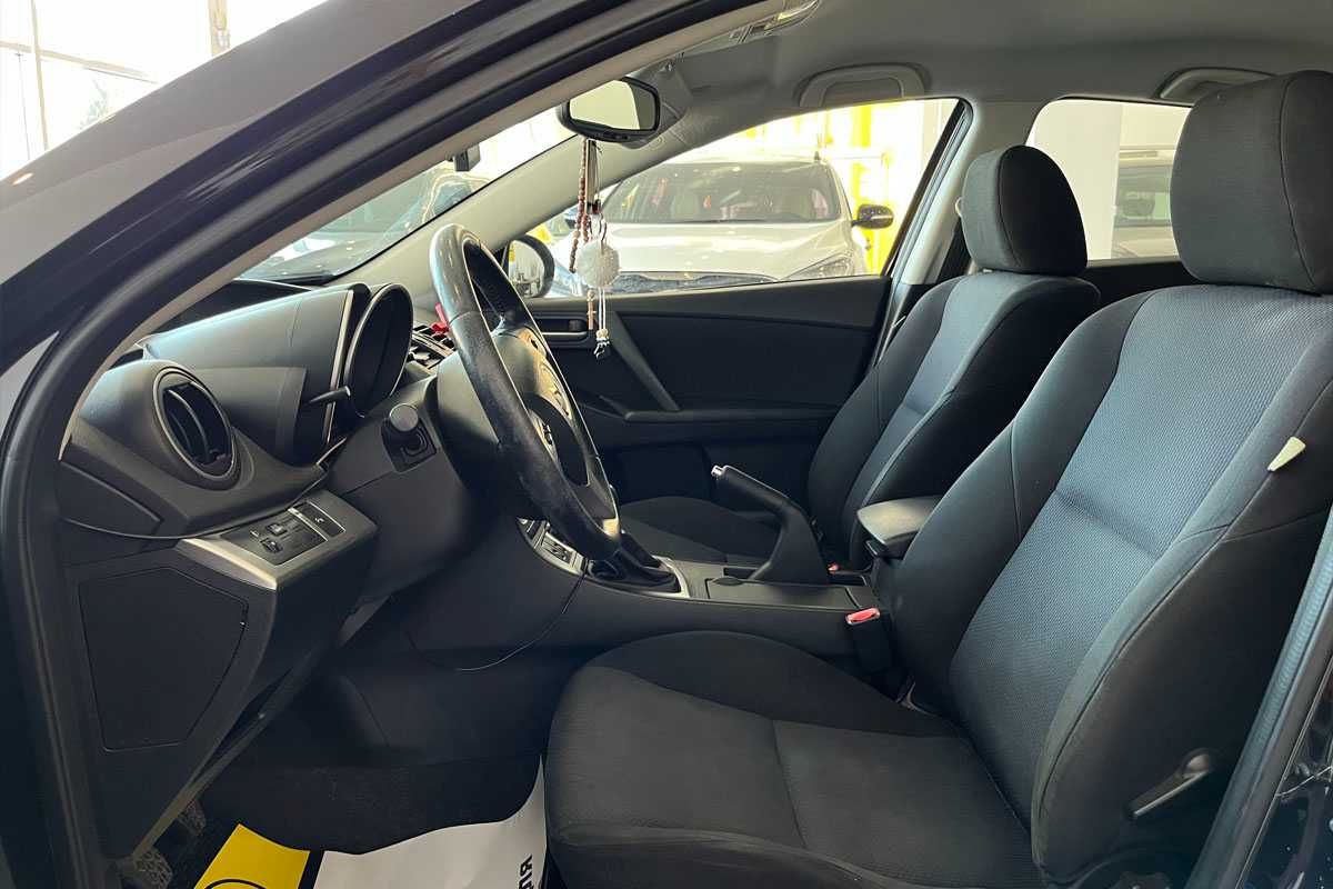 Mazda 3 2010 року