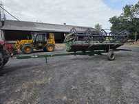 Heder John Deere 818 z wózkiem