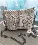 Bolsa cinzenta macramê