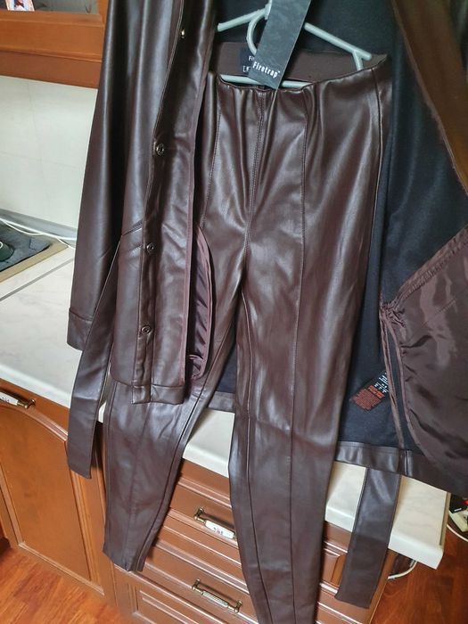 Продам новый стильный костюм пиджак и леггинсы