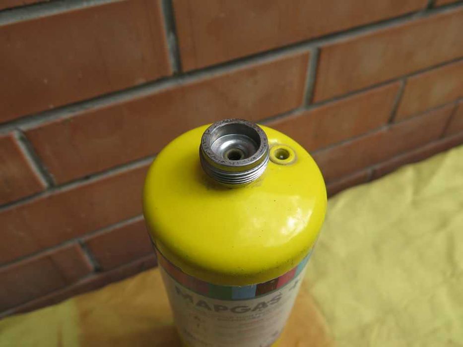 Заправка газом, (обмін) туристичних газових балонів (різних)