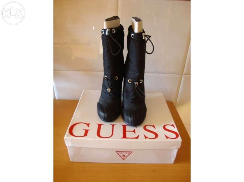 Botas originais da GUESS, ainda na caixa da própria marca