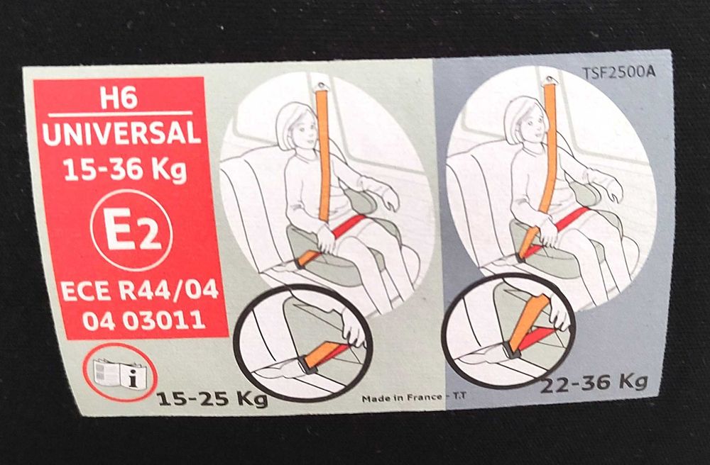 Assento/Banco Automóvel para Criança com peso entre os 15Kg e os 36Kg