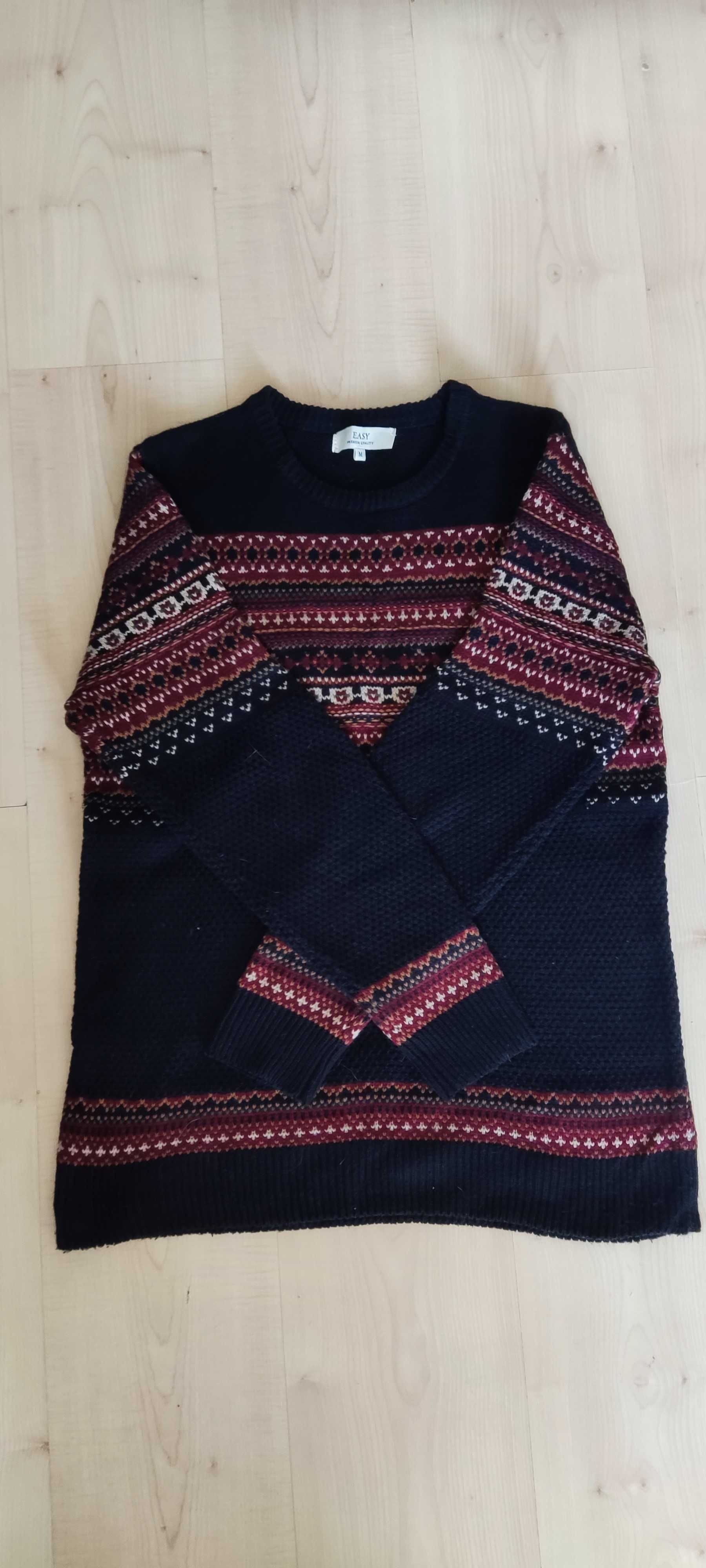 Sweter zimowy marki Easy.