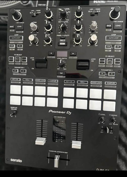 René twelve mk2 + Pioneer djm s7 + mala