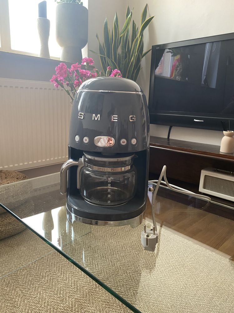 Smeg automatyczny ekspres do kawy