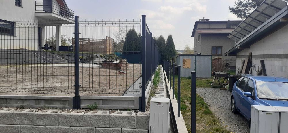 Ogrodzenia, płoty - panele, siatka, kamień