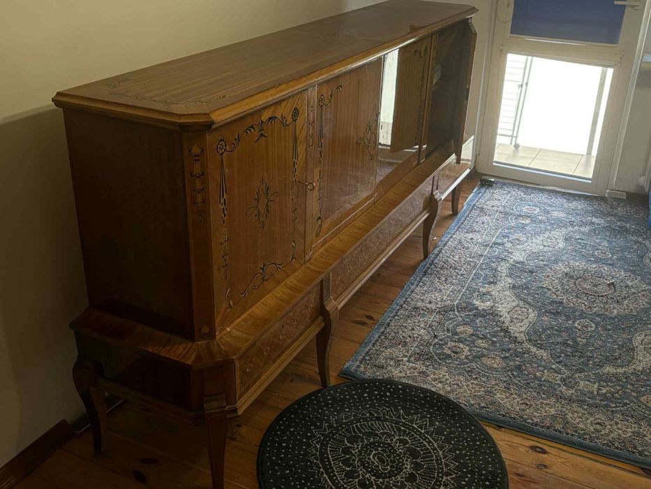 Mebel rumuńskie w stylu Ludwika