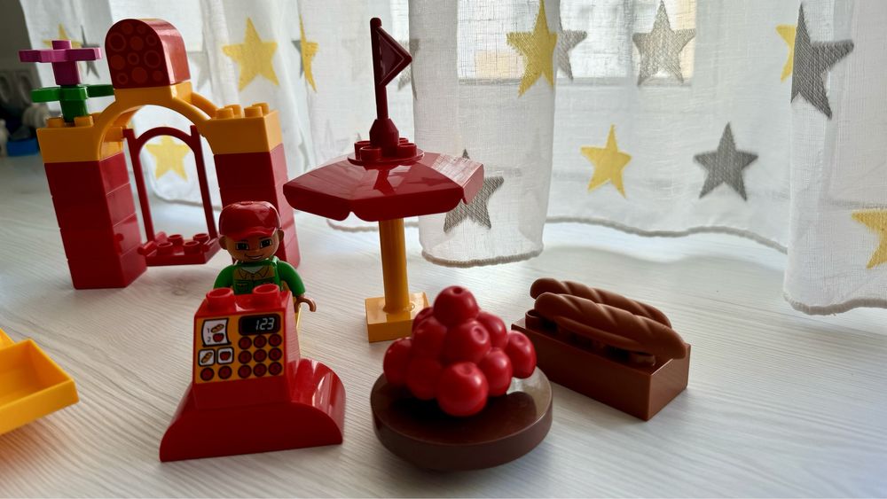 Lego Duplo Дитячий майданчик, фігури, деталі, тварини