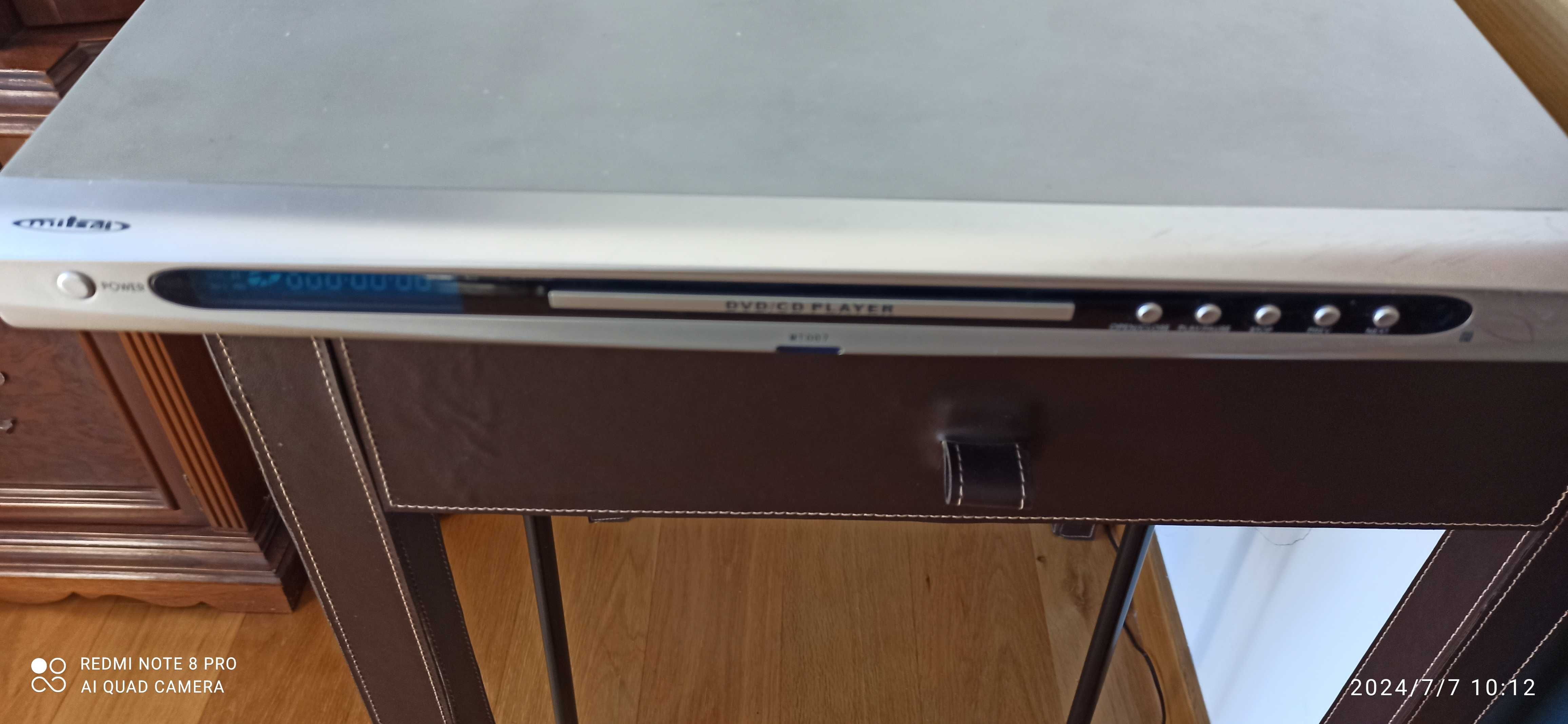 Leitor de DVD, com pouco uso, vende-se