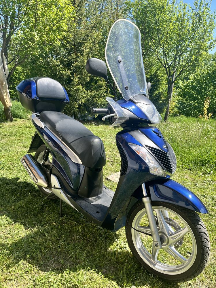 Скутер Honda SH 125
