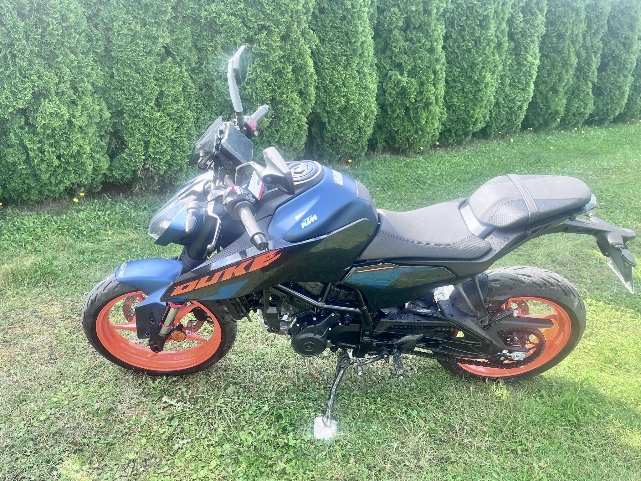 KTM DUKE 125  2024  jak nowy