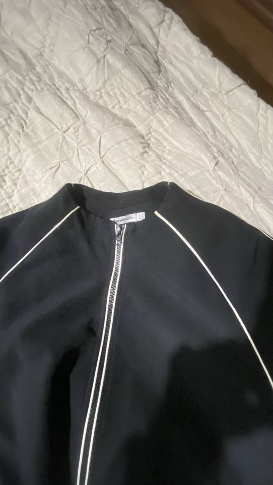 Bomber preto Stradivarius