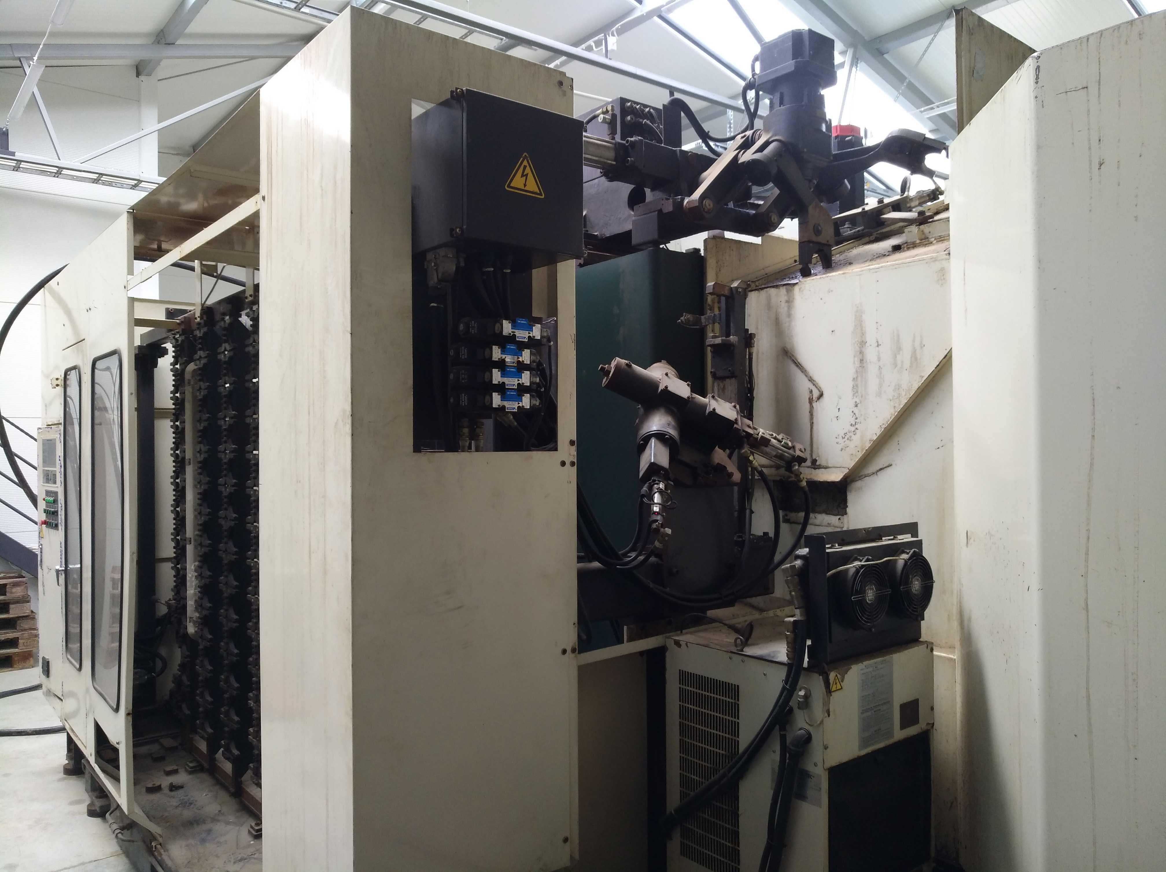 NIIGATA SPN63 CNC Frezarka Fanuc 16-M